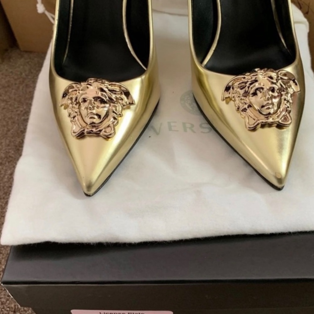 Versace Gold Medusa Heels Size 39 - Picture 2 of 5